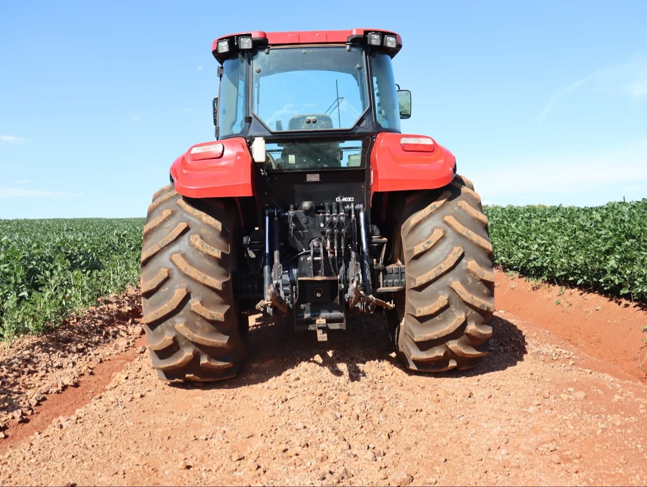 Trator Cabinado Case Farmall 110 - 2